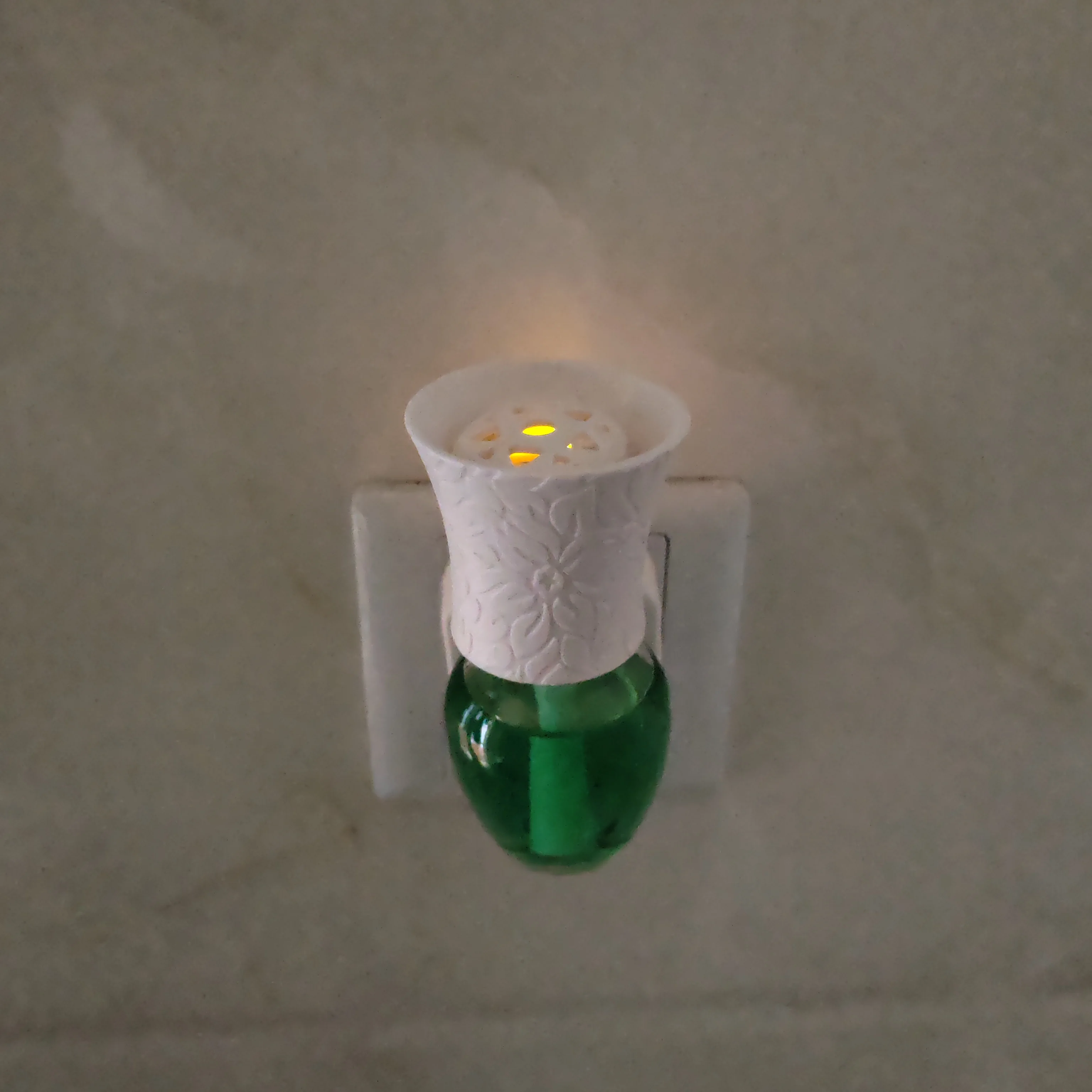 Customized Plugin Air Freshener with light Oil Scented Electric Air Freshener