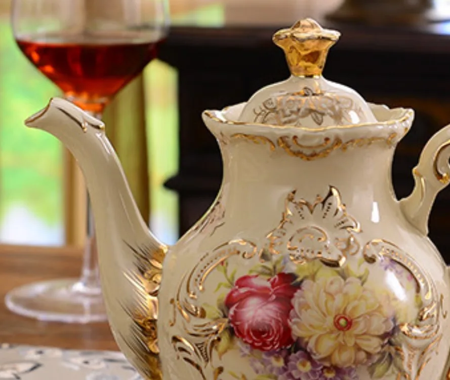 Hot Sale British Fancy Style Tea Cup Sets Tea Pot Good looking Ceramic Tea cups