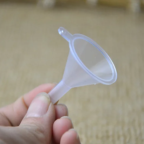 Factory Directly Cheap Laboratory Use Transparent Color PP Material 31*39 mm Mini Plastic Funnel