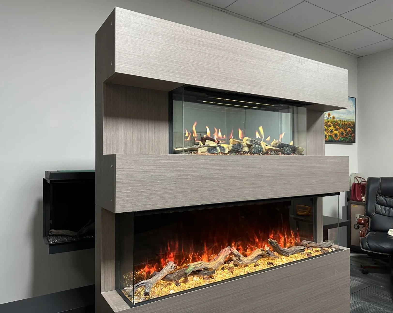 30-80 Inch3D Mirrored Crushed Diamond Fireplace Glowing Ember Bed Realistic LED Flame Insert 3 Sided Mirrored Electric Fireplace