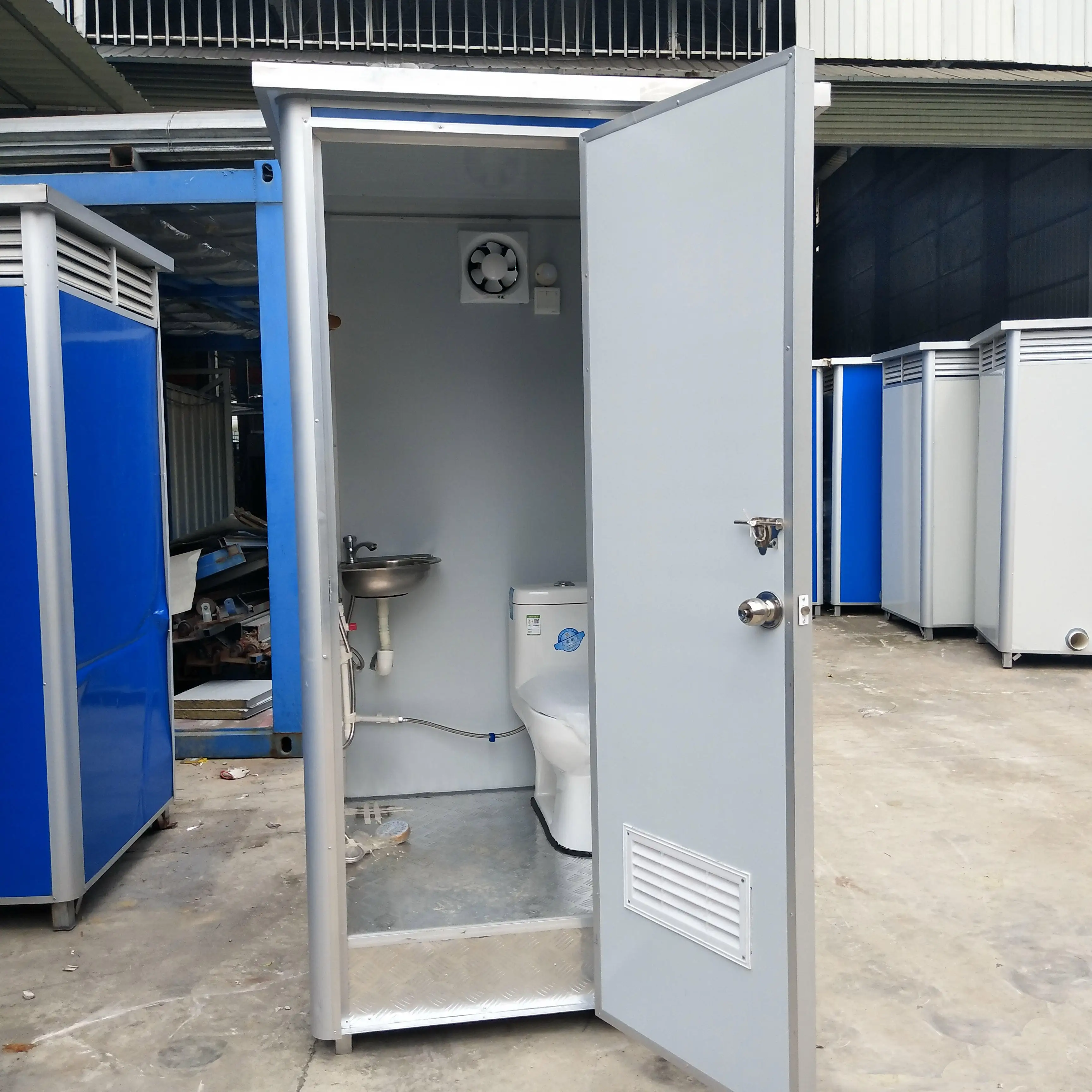 Hot selling toilet portable mobile outdoor Mobile Shower Room Prefabricated Mobile public toilet
