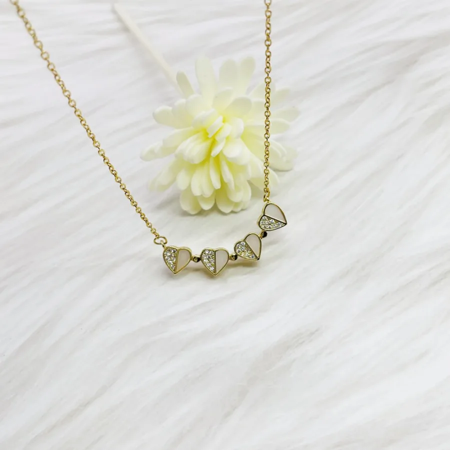 Wholesale Jewelry Fashion Heart Shaped Four Leaf Clover Pendant Magnetic Stainless Steel Zircon Love Clover Necklace for Women