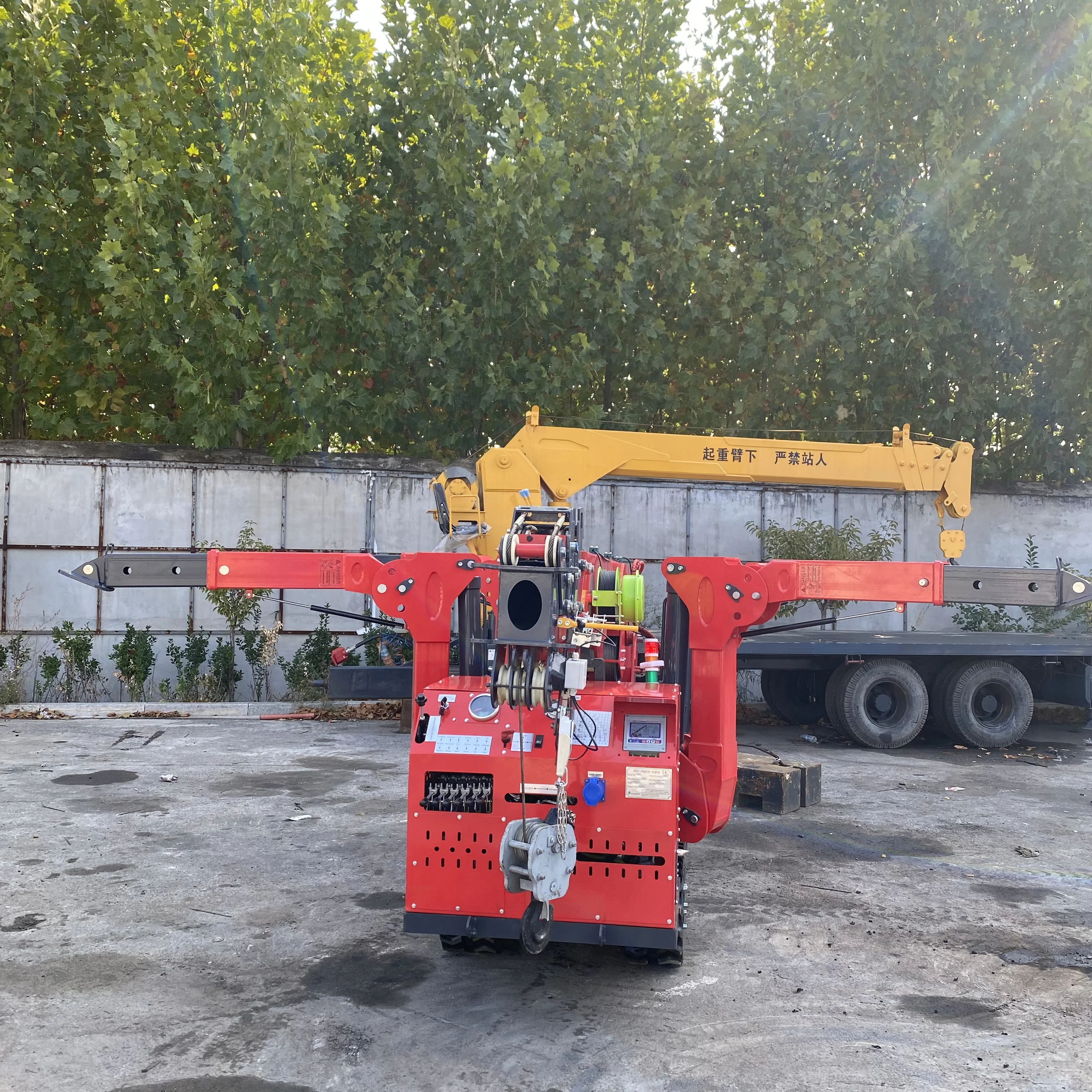 Free Shipping 2024 New Product Small 3t Spider Crane Crawler Diesel Spider Crane With Basket Flying Arm Accessories