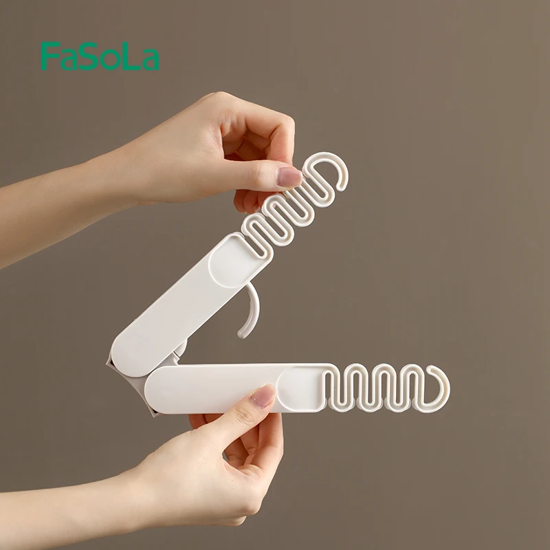 FaSoLa Plastic Travel Hanger Portable Folding Clothes Hangers Travel Accessories Foldable Clothes Drying Rack for Travel