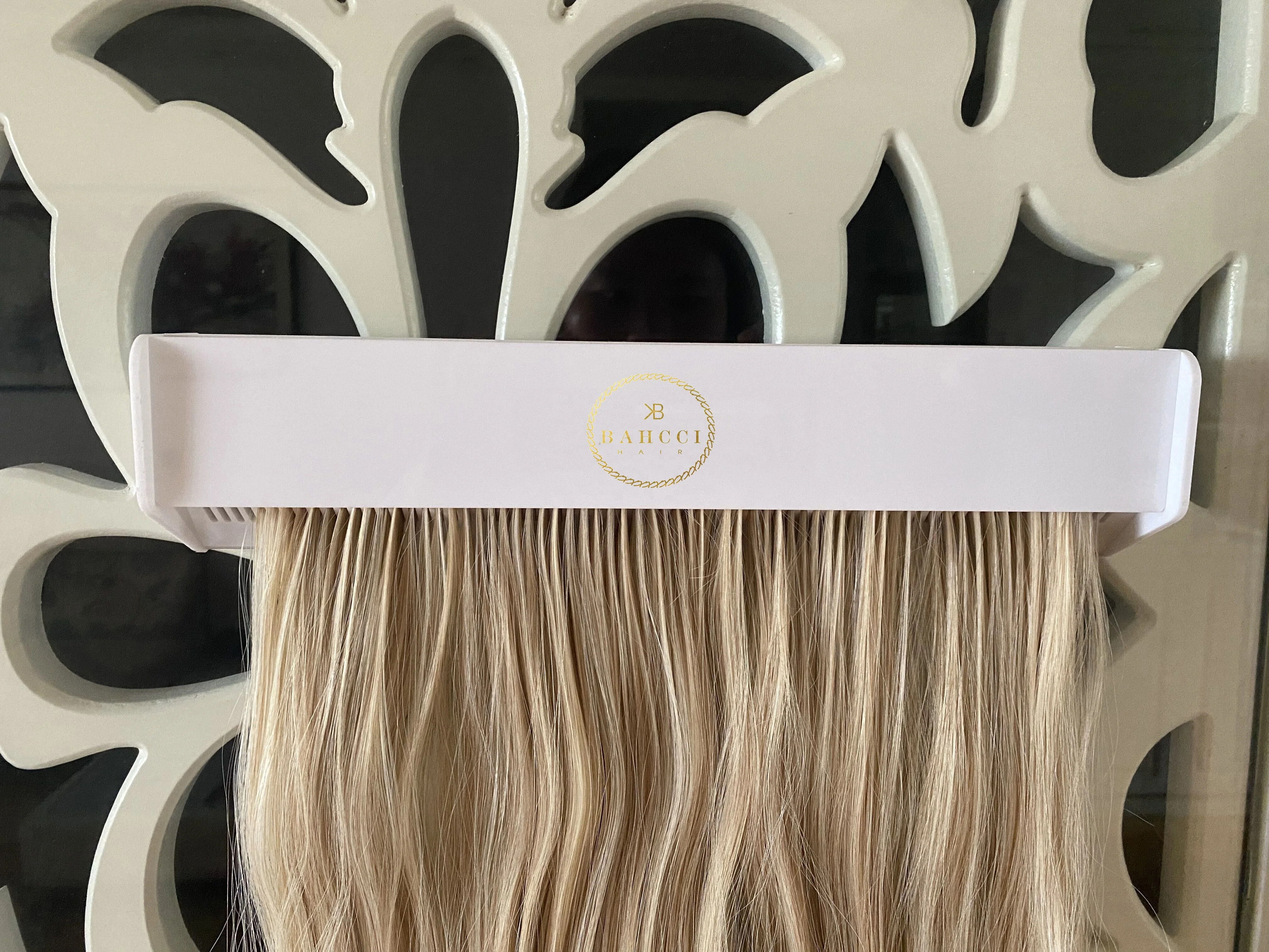 Customized personal wig display portable acrylic hair extension Holder