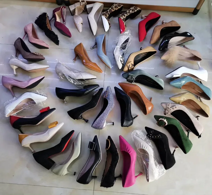 Распродажа, женские сандалии Stocklot, серебристые сандалии на каблуке