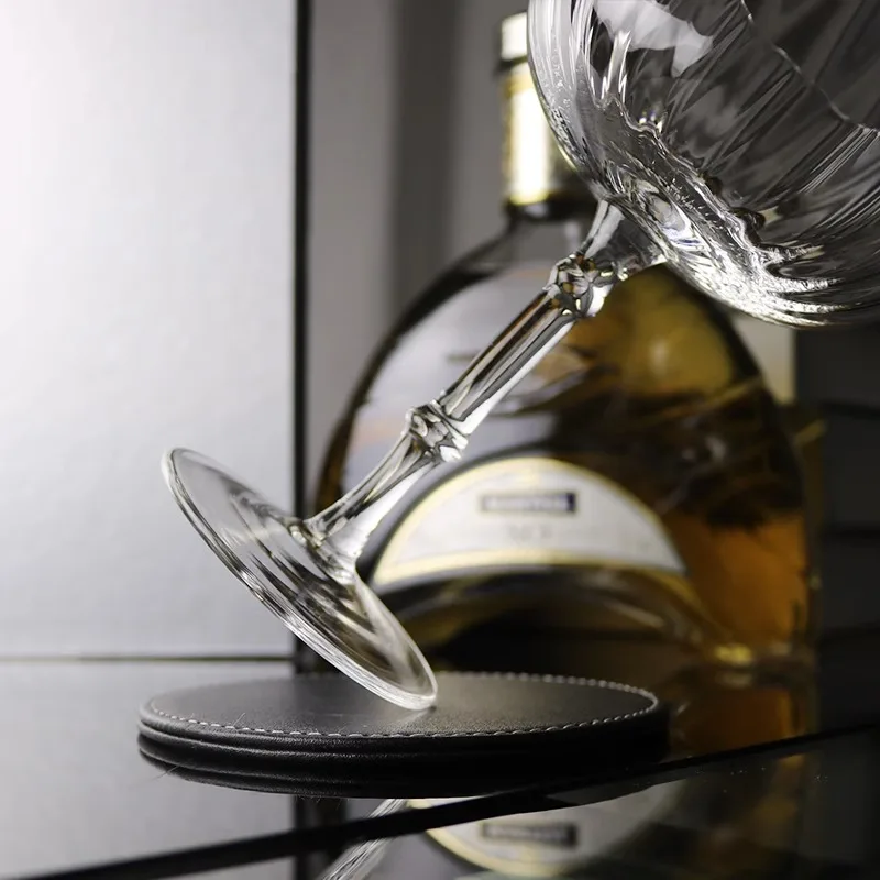 Factory Price fashion vertical stripes  ribbed cocktail martini glass dessert cup wine glasses crystal shallow champagne glass