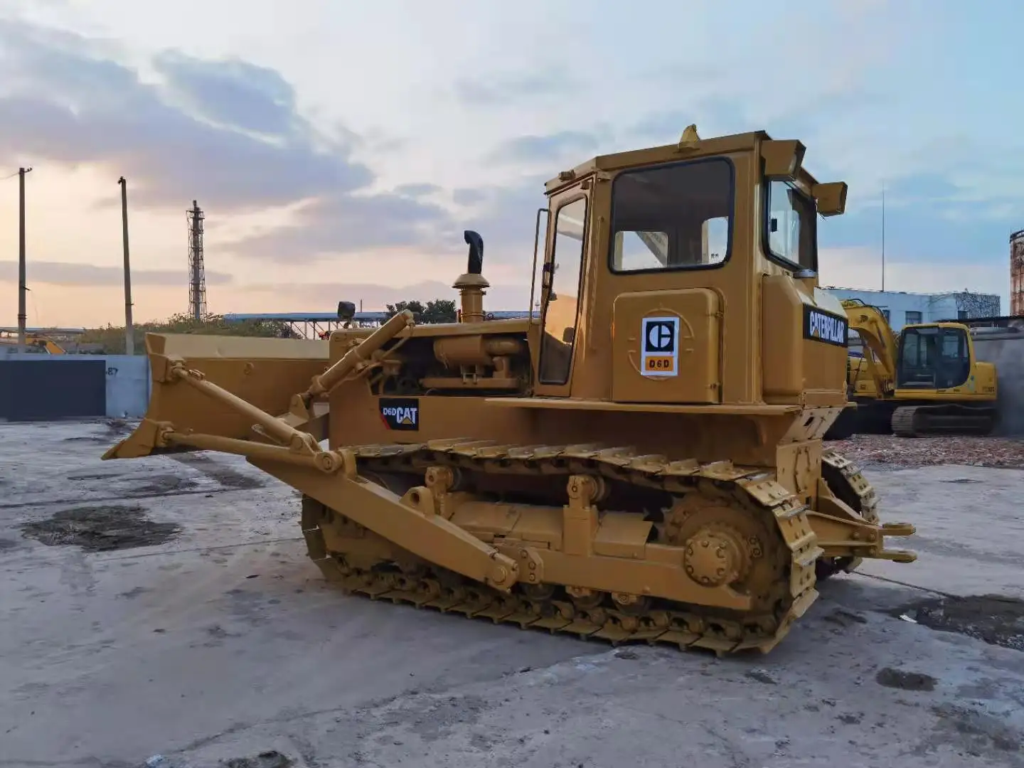 Б/у бульдозер D6D очень хорошее состояние D6 D7 для продажи гусеничный