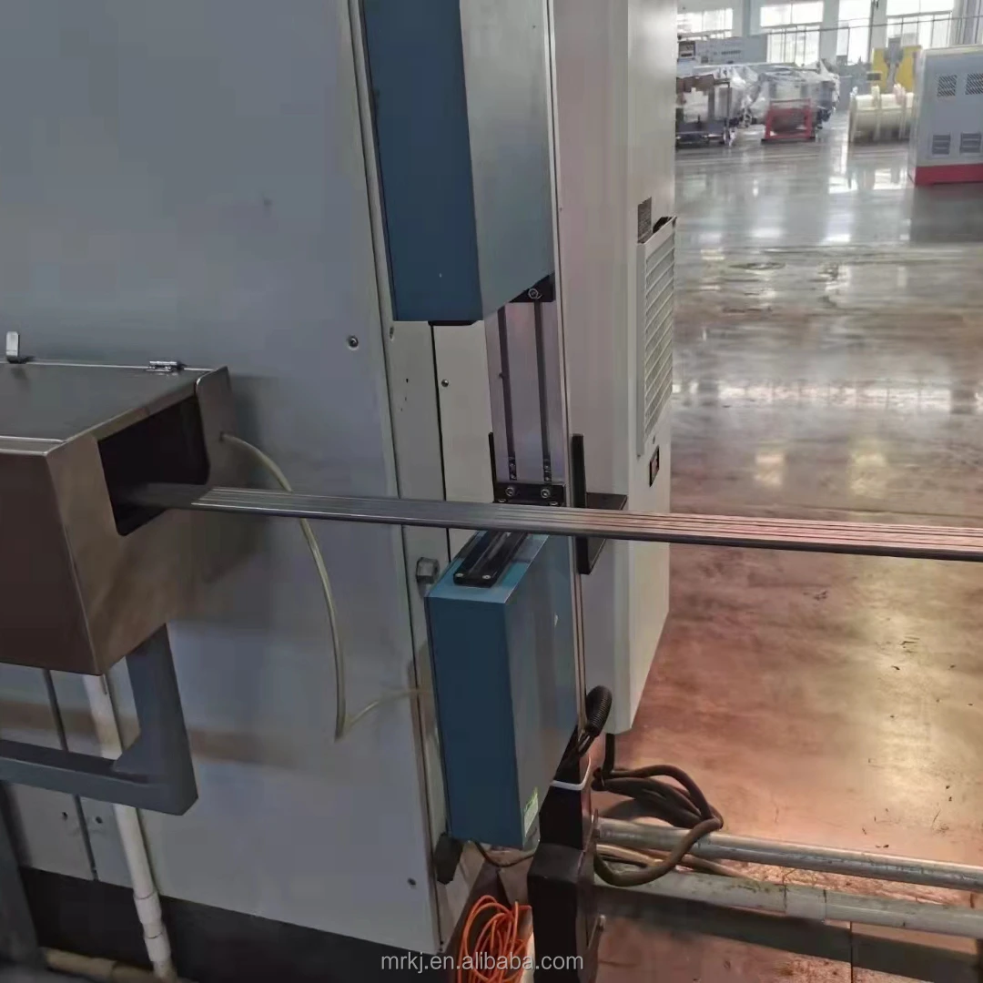 Измерительное устройство для лазерного измерения толщины ткани и бумаги