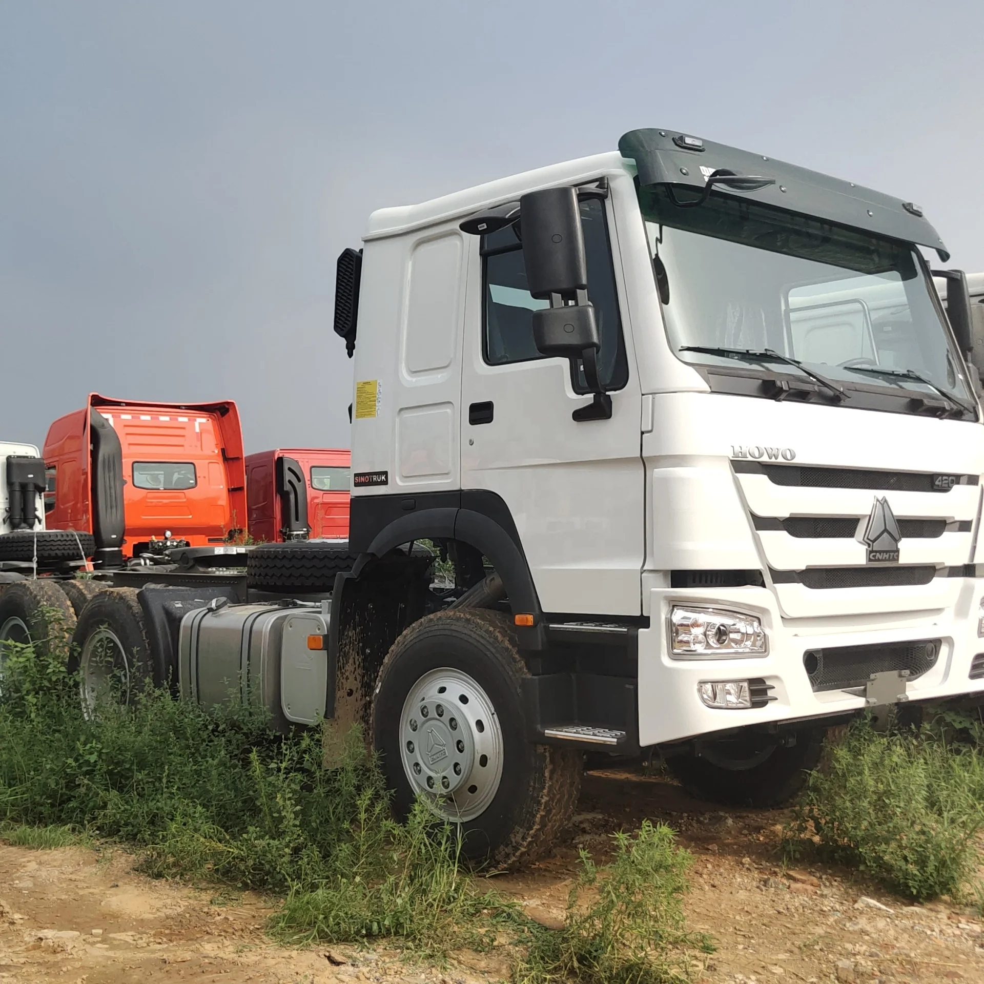  Б/у тракторный грузовик Sinotruck HOWO 6X4 10 Wheeler 336 HP 371 продажа тяжелых