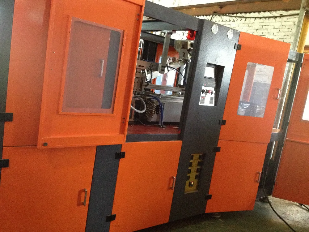 Professional PET Stretch Blow Molding Machine YD-1800 2cavity  higher automation  intelligent control