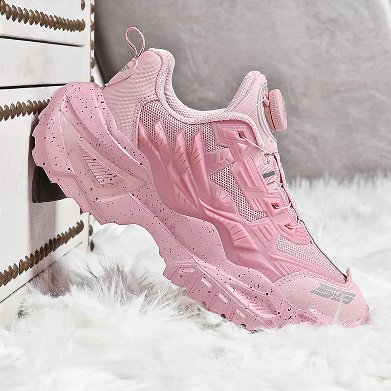 Hot Sale Breathable Pair Shoes With Cool Exterior Walking Style Shoes Fashion Cheap Mesh Sneakers Casual Shoes For Men