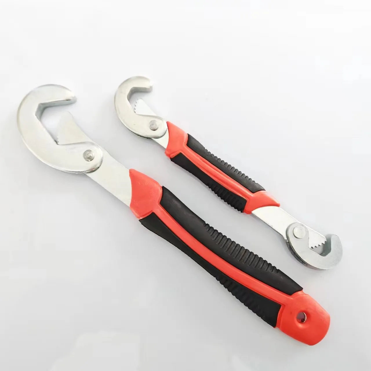 Factory direct adjustable wrench big open dual-purpose bathroom saw universal pipe wrench