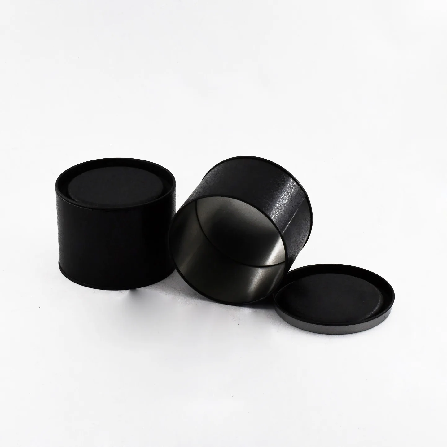 Wholesale Unique Ice Crackle Design Aesthetic Black Metal Travel Candle Jars For Christmas Gift