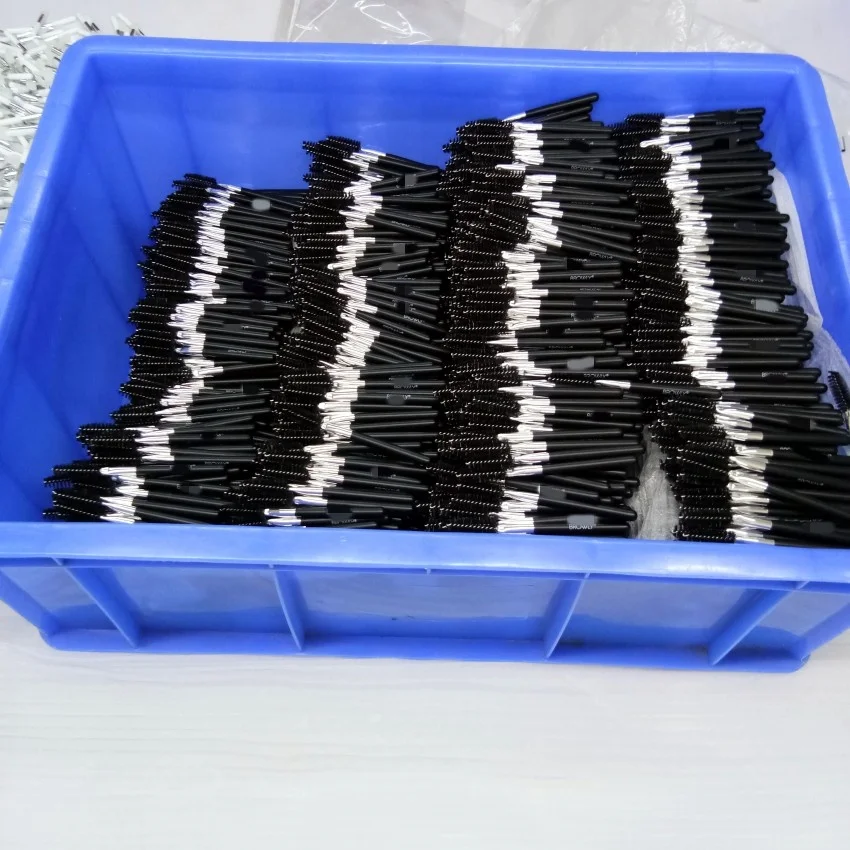 Short Handle Thick Density Bristles Bendable Spoolie Twisted Mascara Brush 8.5cm 9cm Mini Small Eyelash Brush