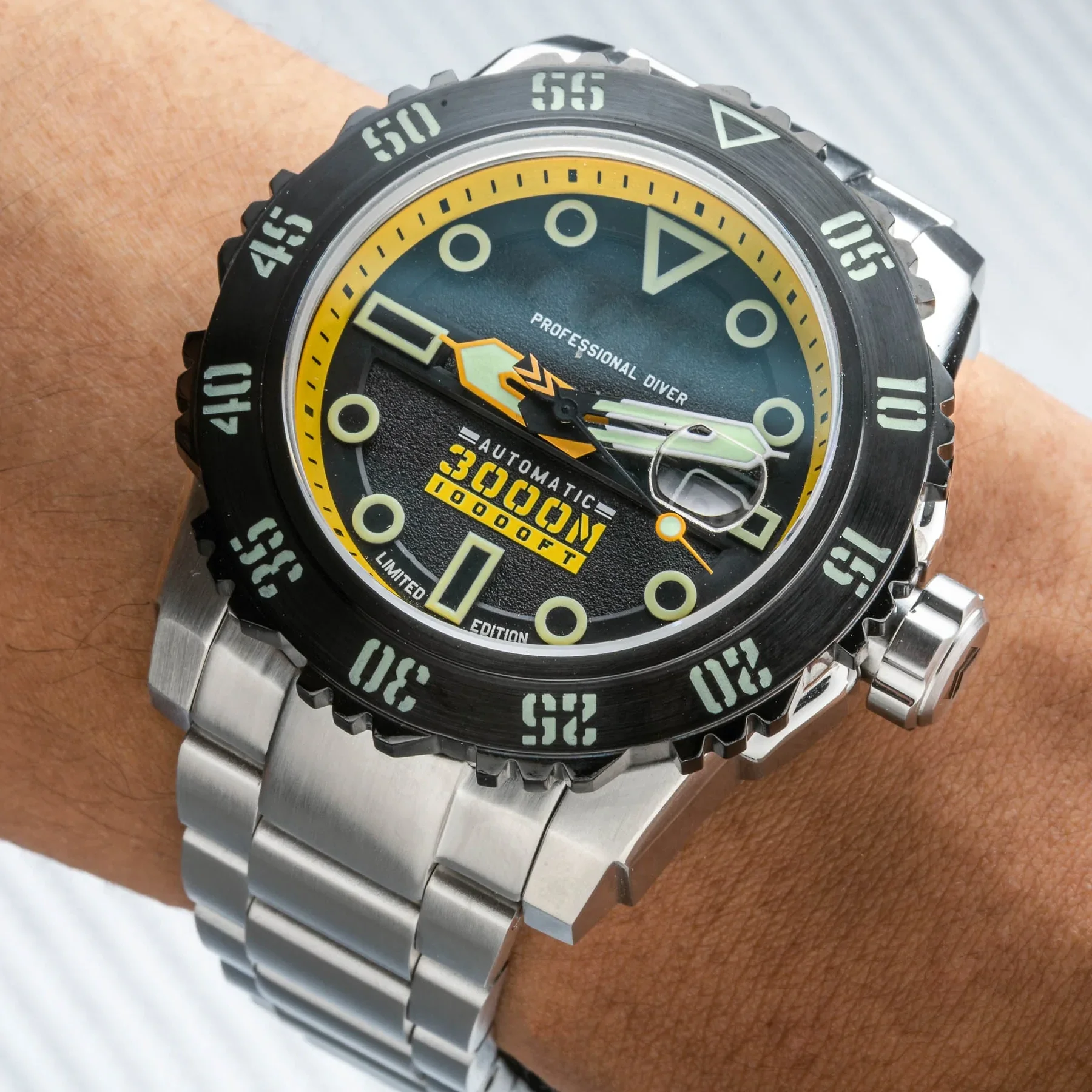 Professional Deep Diving Marine Mens Watch  Automatic  Super Luminous  Water Resistant 3000M Wrist Watch