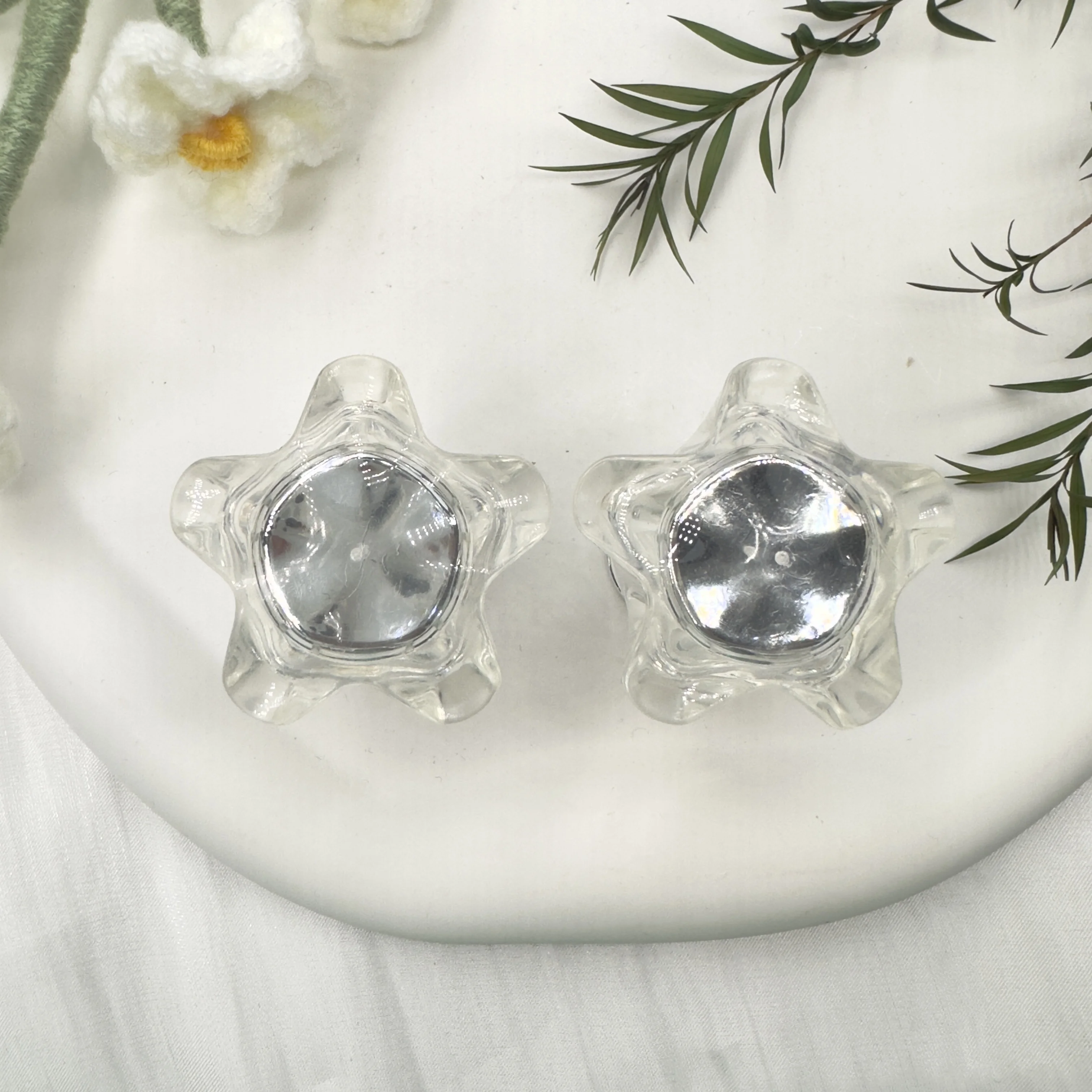 Best-Selling Flower shaped perfume bottle lid Silver clear plastic perfume bottle lid