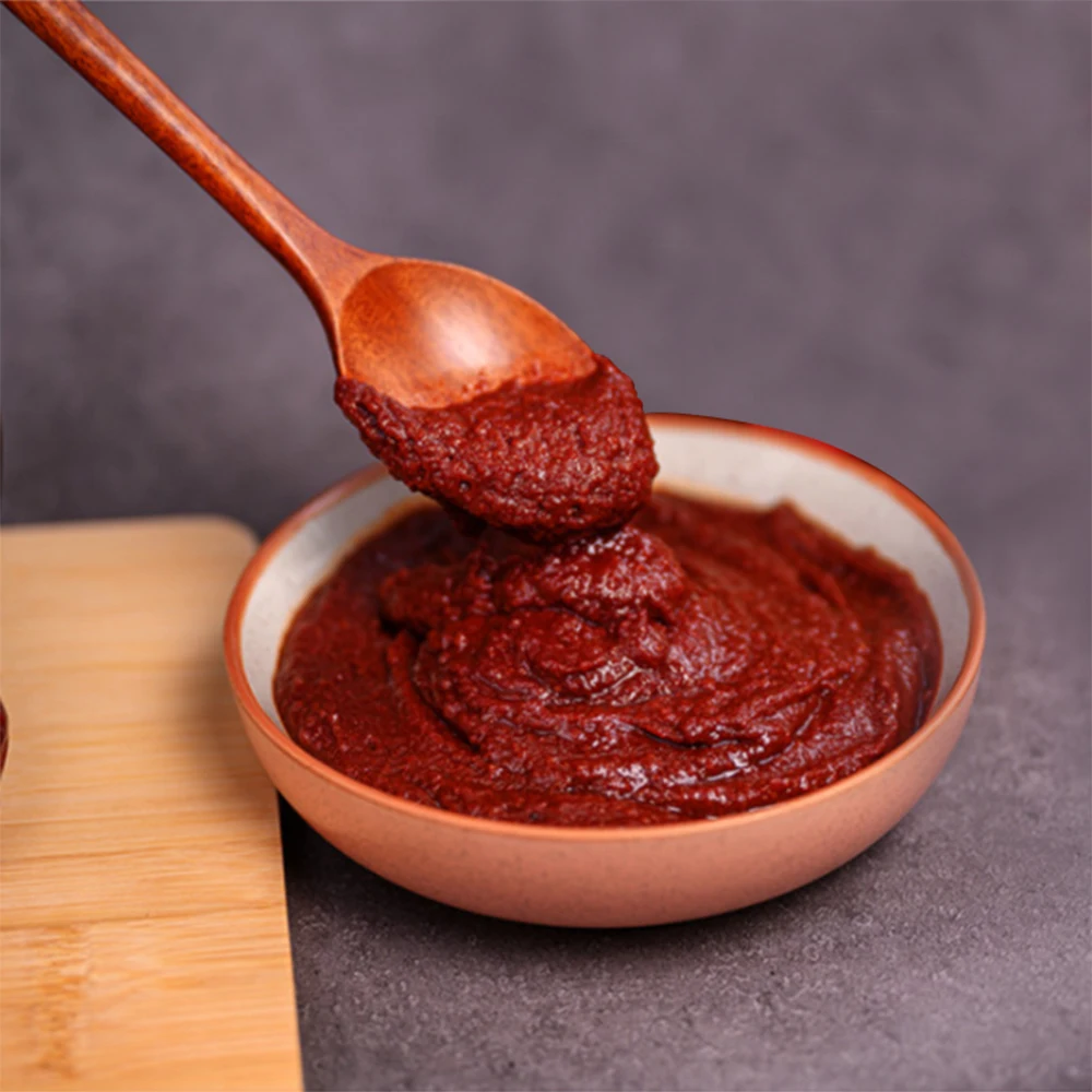 New Pattern Sweet Chilli Sauce Hot Chili Sauce Sriracha Packaged in Box Sachet Bottle for Supermarket Use