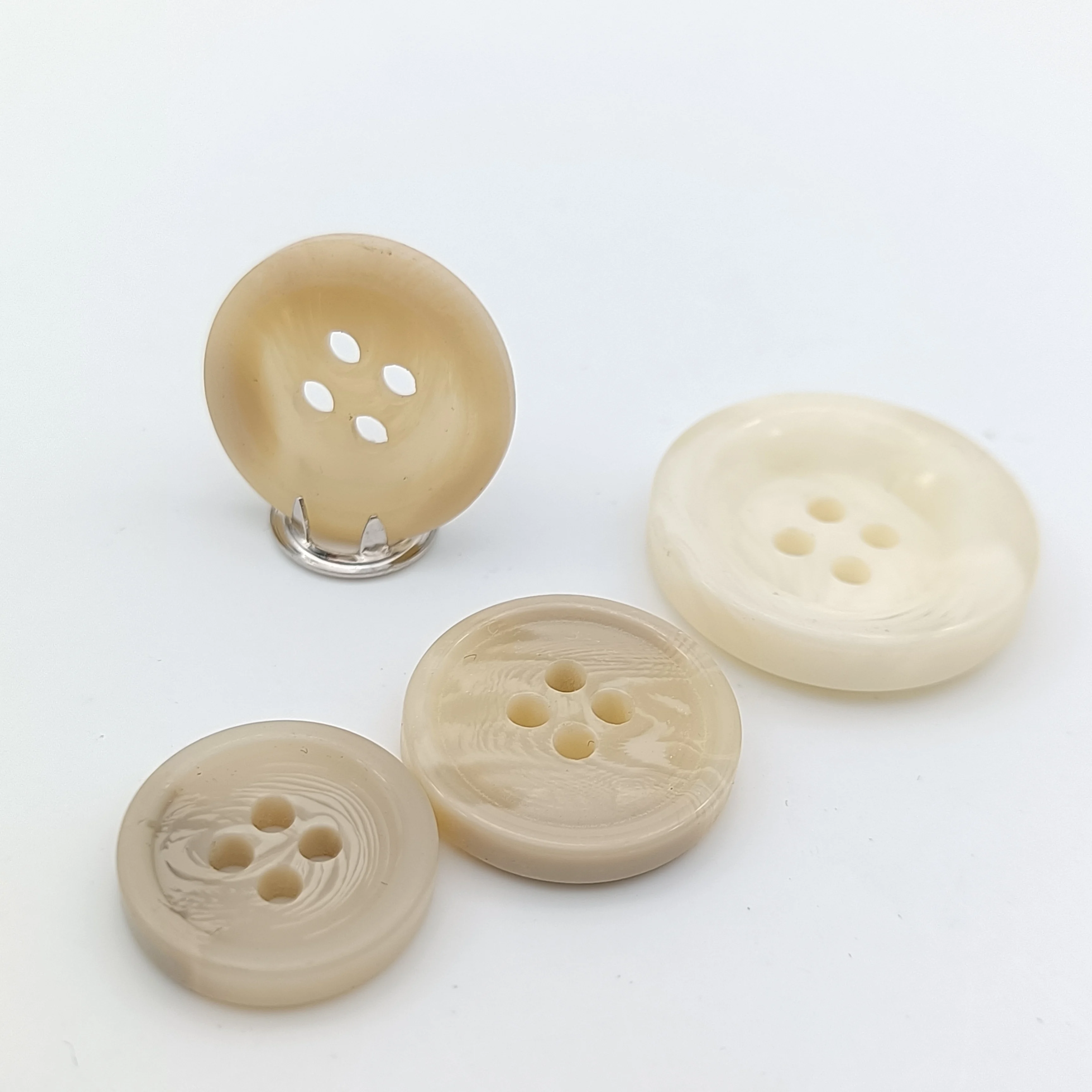 HLD factory wholesale graphic custom resin buttons four hole buttons hand stitched buckle