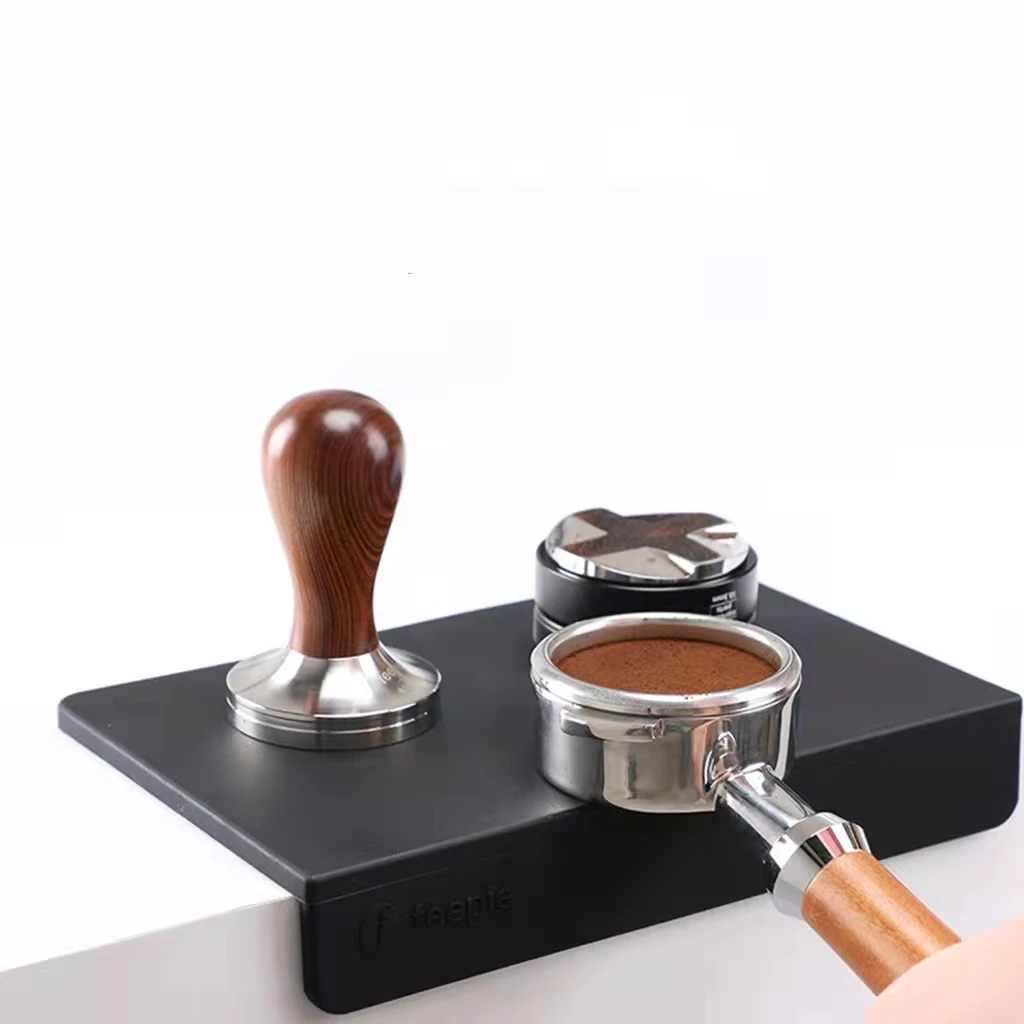 New design food grade anti-slip silicone rubber tampering corner espresso tamper pad customized coffee tamper mat