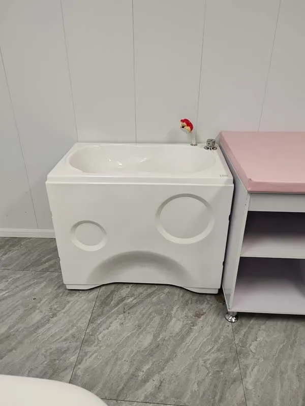 Baby Spa Center Swim Pool Hydromassage Baby Bathtub with place it in the bathroom