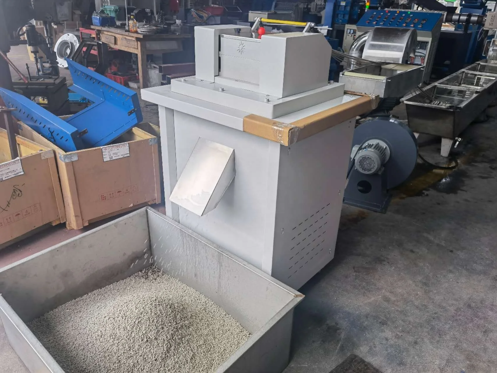 PP PE HDPE LDPE LLDPE PET ABS All Plastic Scrap Recycling Granulator Machine Plastic Bottle Agglomerator Recycling Machine Price