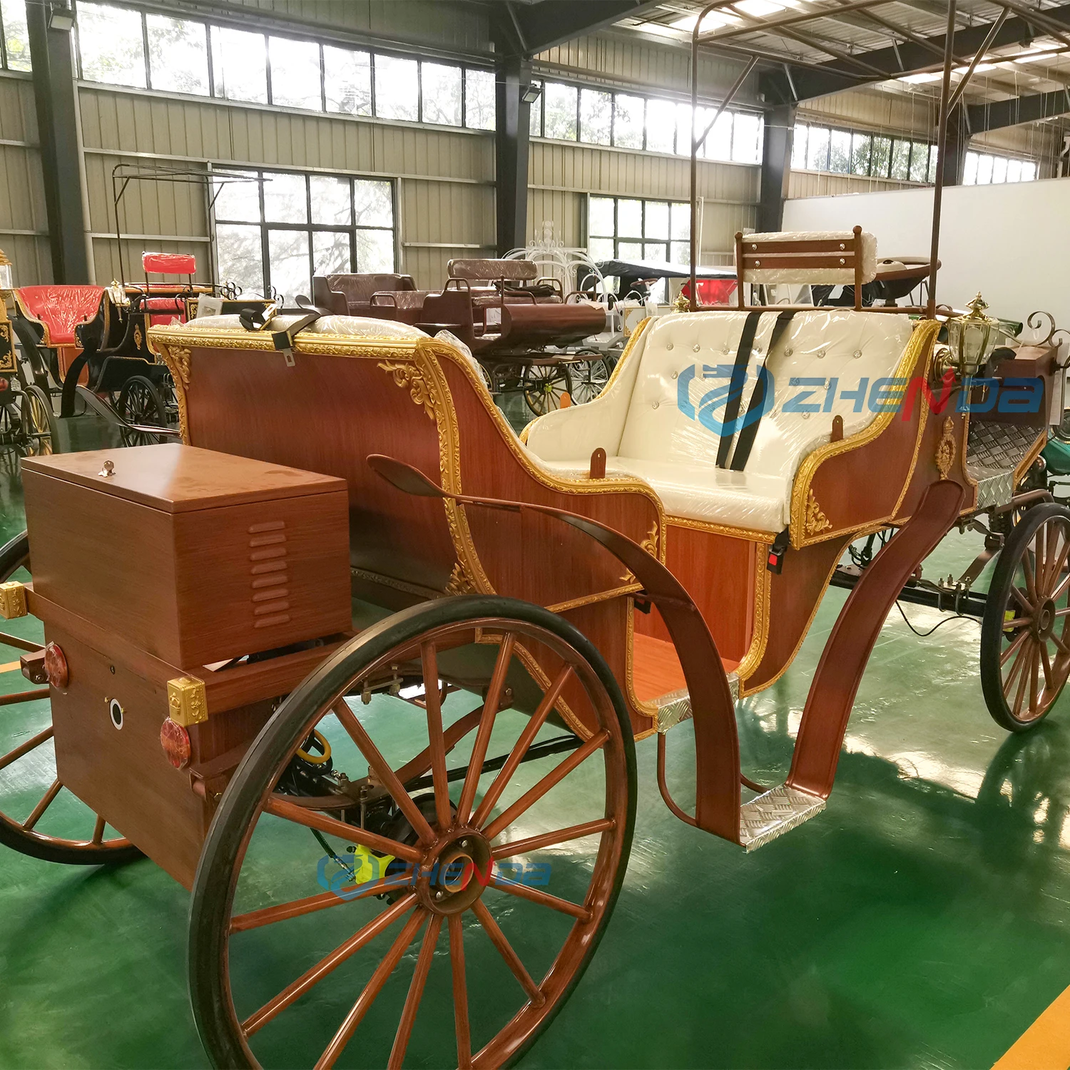 Limousine Elegant Wedding Electric Sightseeing Horse Carriage fairytale Victoria carriage