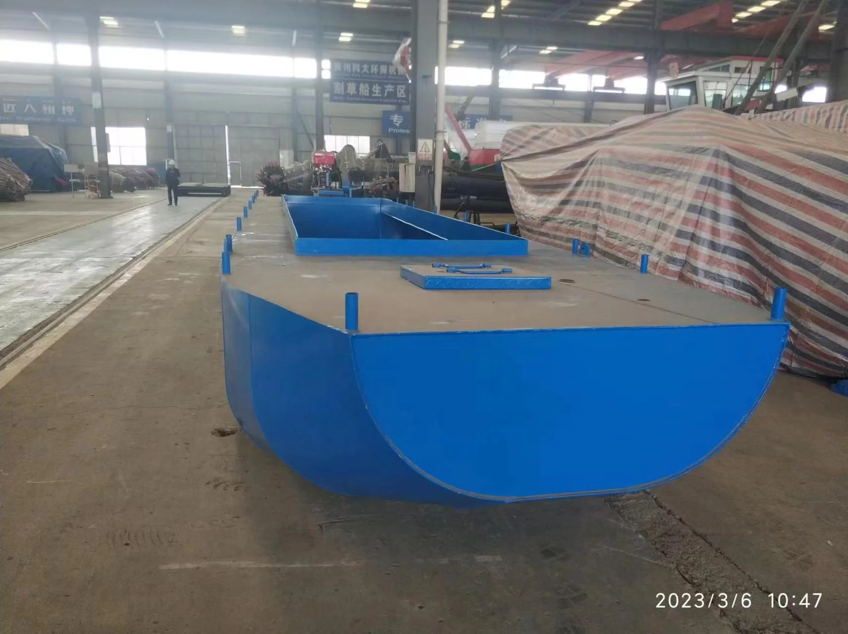 20 ton sands barge with propelling engine