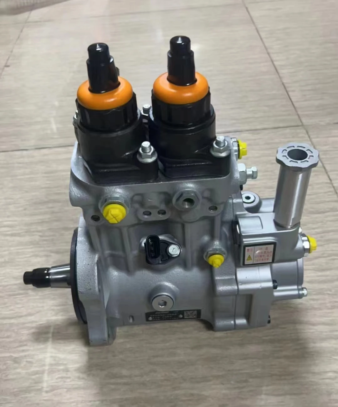 PC1250-8 PC1250-8MO KOMATSU Komatsu 094000-0380 094000-0383 6156-71-1112 6156-71-1110 6D170E-5 топливный насос дизельный
