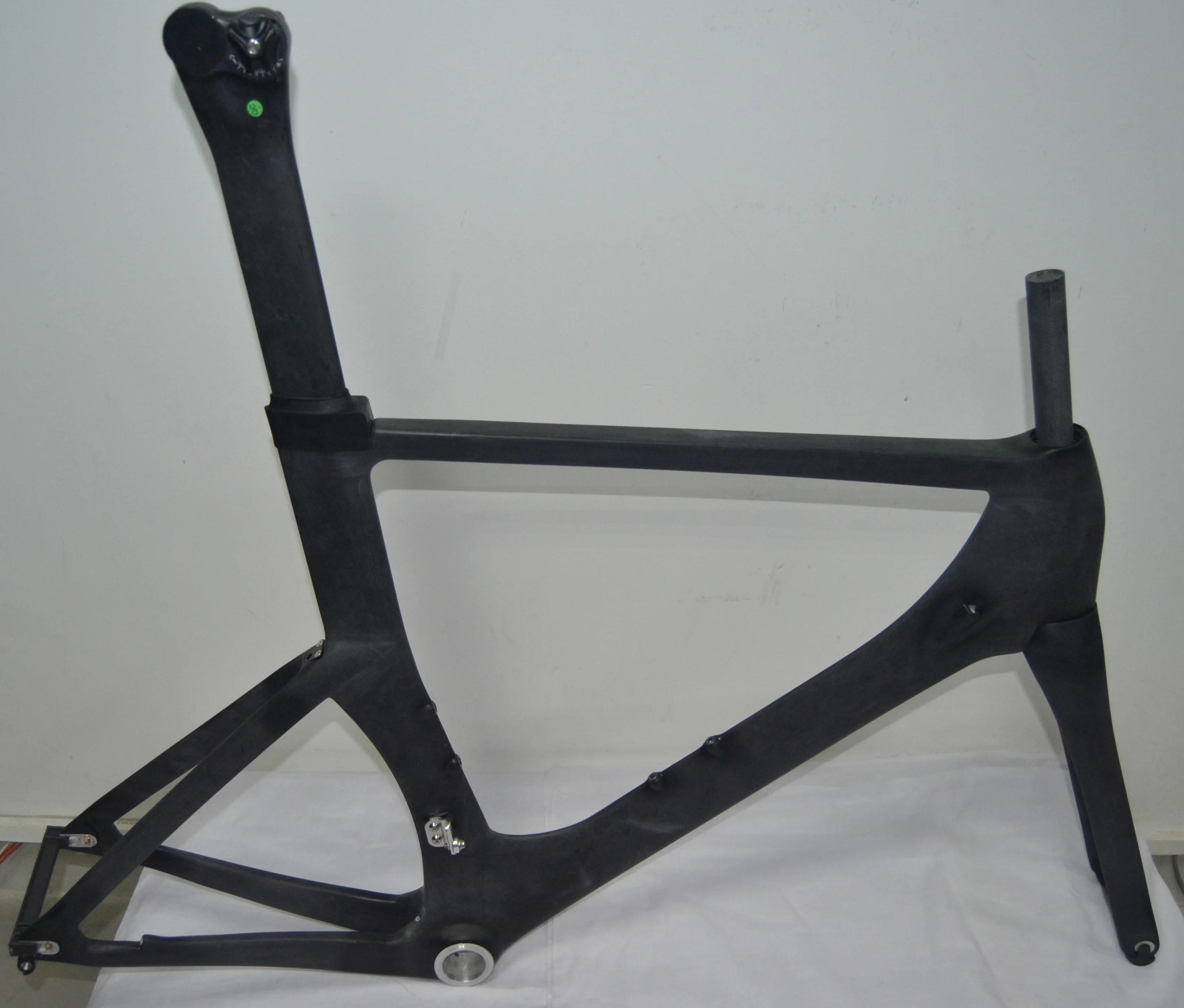 carbon tt bike frame with Regular or BB30 with Shimano DI2 compatible carbon time trial frameset size 502/543 in stock for sale