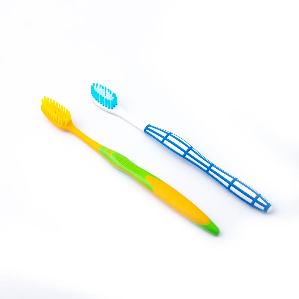 Made in China Adult Manual Extra Clean Toothbrushes Soft Medium Nylon Bristles Tooth Brushes