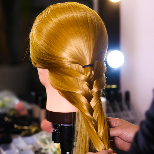 mannequin head with human hair used to weave cosmetology doll head Styling Head Hair Hairart Barber Hairdressing Fashion Salon