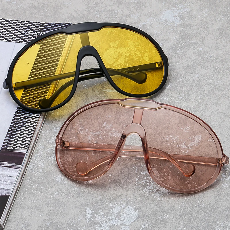 Vintage One Piece Champagne Sunglasses For Women New Fashion Oversized Gradient Yellow Sun Glasses Female Elegant Shades