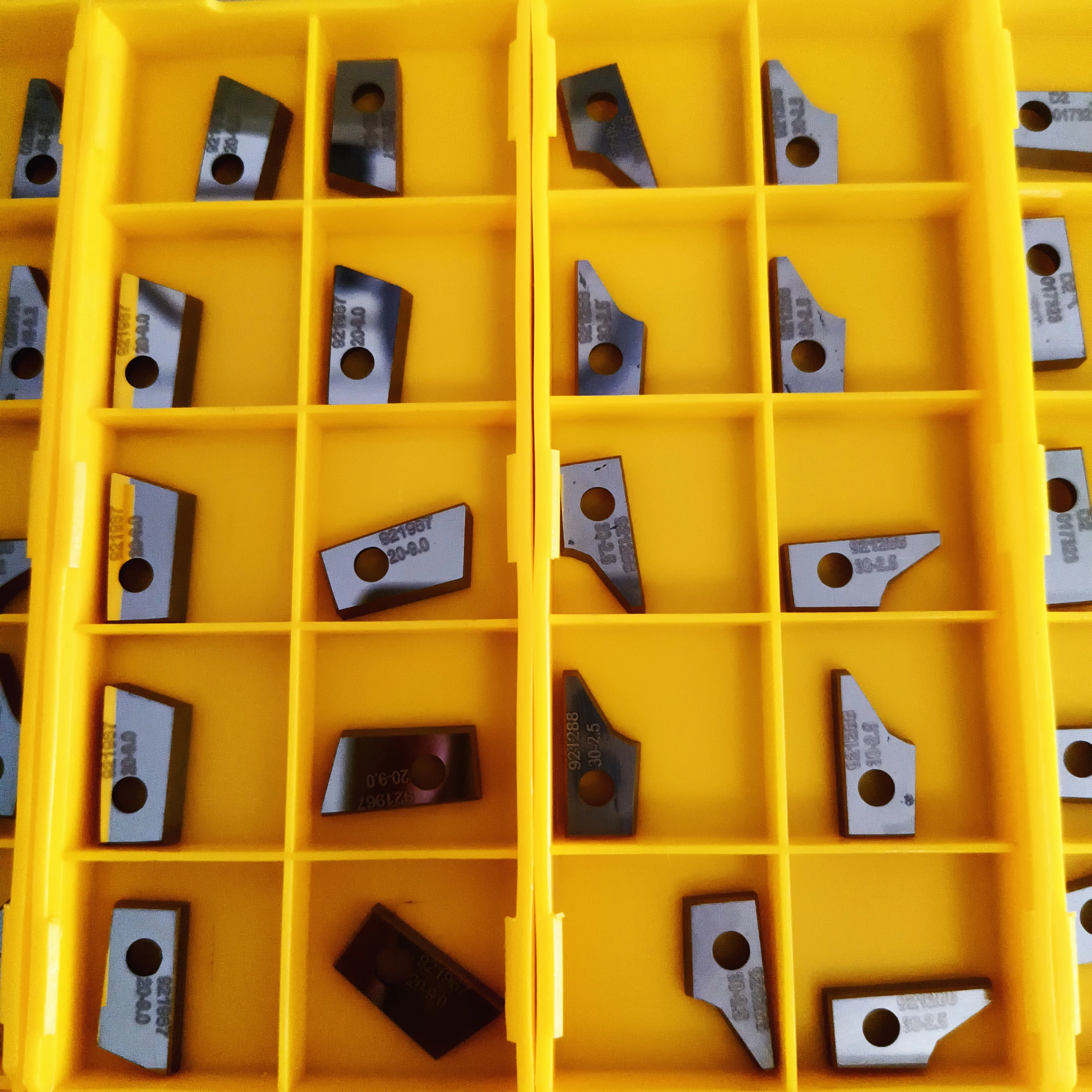 SERDI NEWEN SERIES Carbide Cutting Bits Single Angle Concave Radius Twin Angles 3 Angles 30 45 Degree Valve Seat Blade