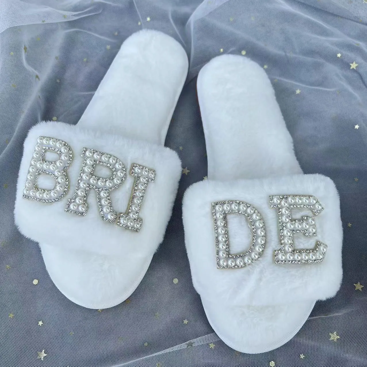Custom Pearl Letter White Fur Plush Bridal Slippers For Wedding Bachelorette Hen Party Proposal Favors Gifts