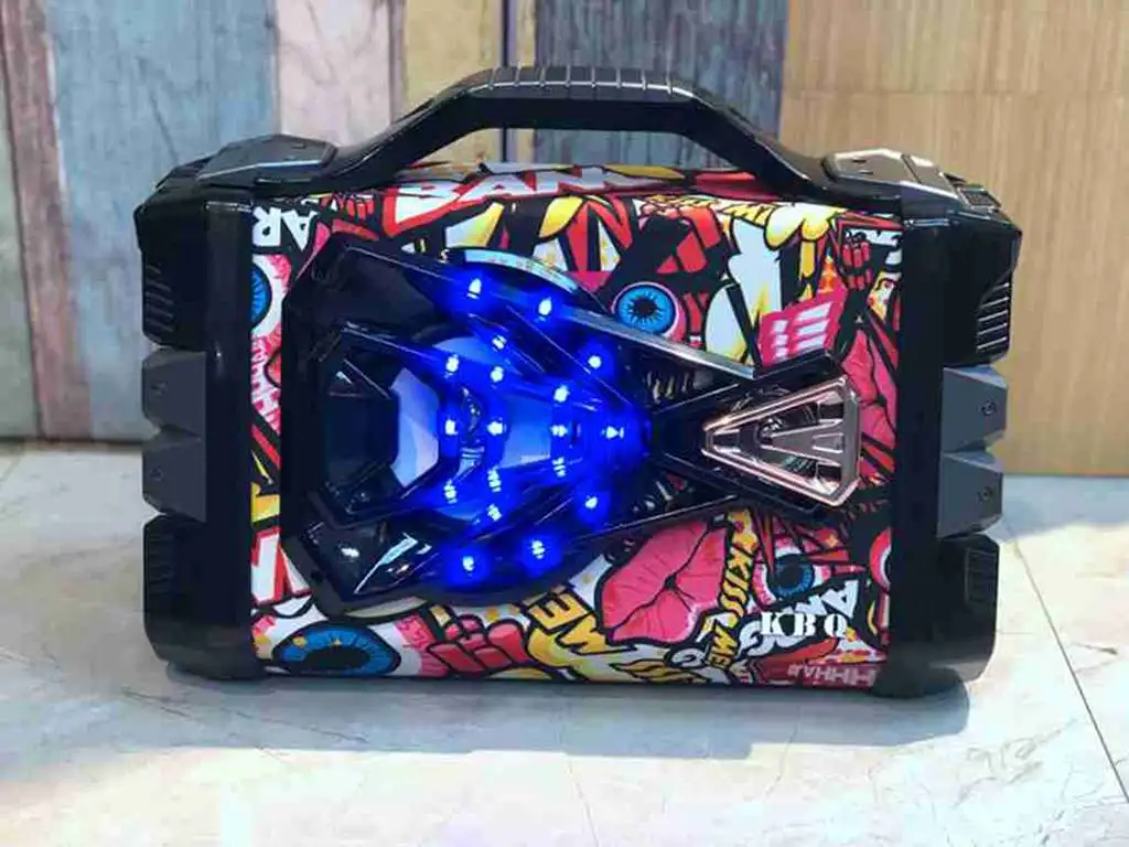 Graffiti Bluetooth speaker with Fm SD TF card mic input for karaoke Record function