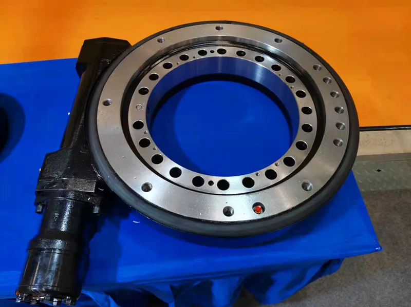 slewing drive WE9 with hydraulic motor