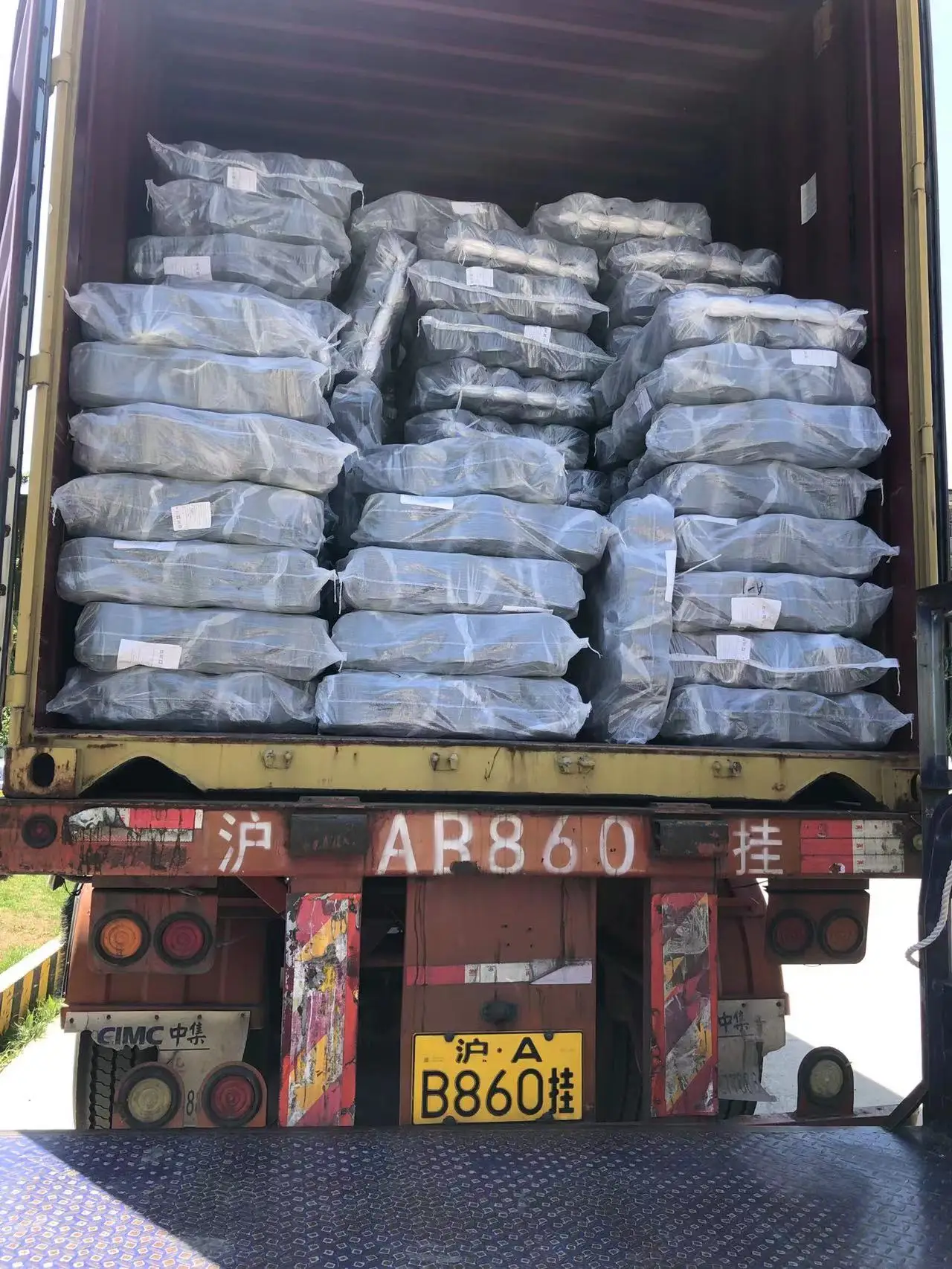 wholesale good price dyed 50%Viscose 22%Nylon 28%PBT rabbit wool style dyed core spun sweater yarn for knitting