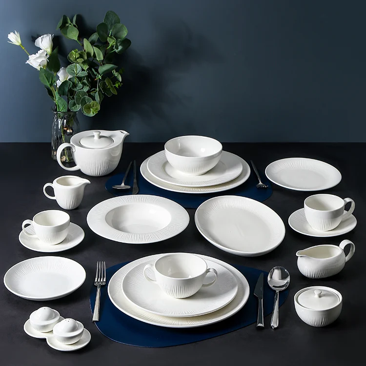 Free Sample Modern Fine Porcelain Ceramic Party Dinnerware Set New Products Restaurant Supply Elegance Dinner Plate