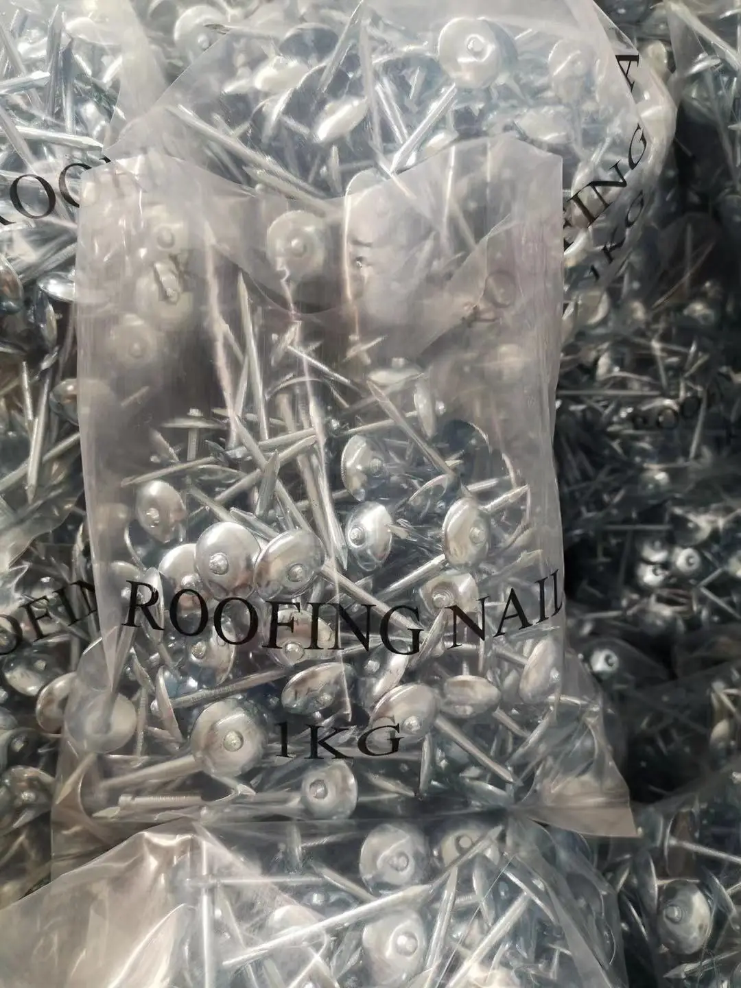 Africa market Good price Galvanized umbrella nail 60mm 70mm 80mm  smooth  twist shank roofing  cap roof nail 2.5inch 3inch 4inch