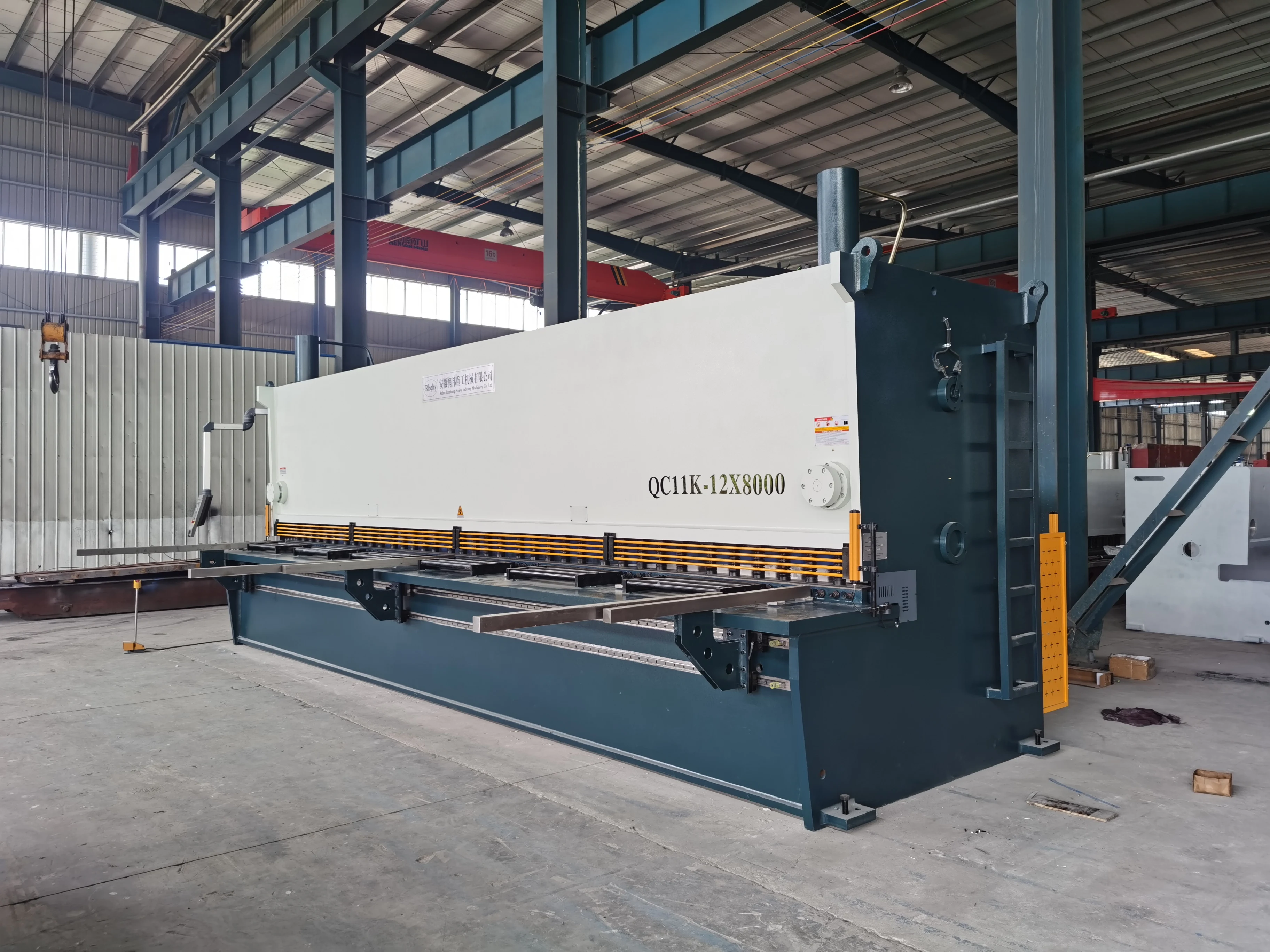 Hydraulic guillotine automatic sheet metal shearing machine hydraulic cnc shearing machine 13*6200