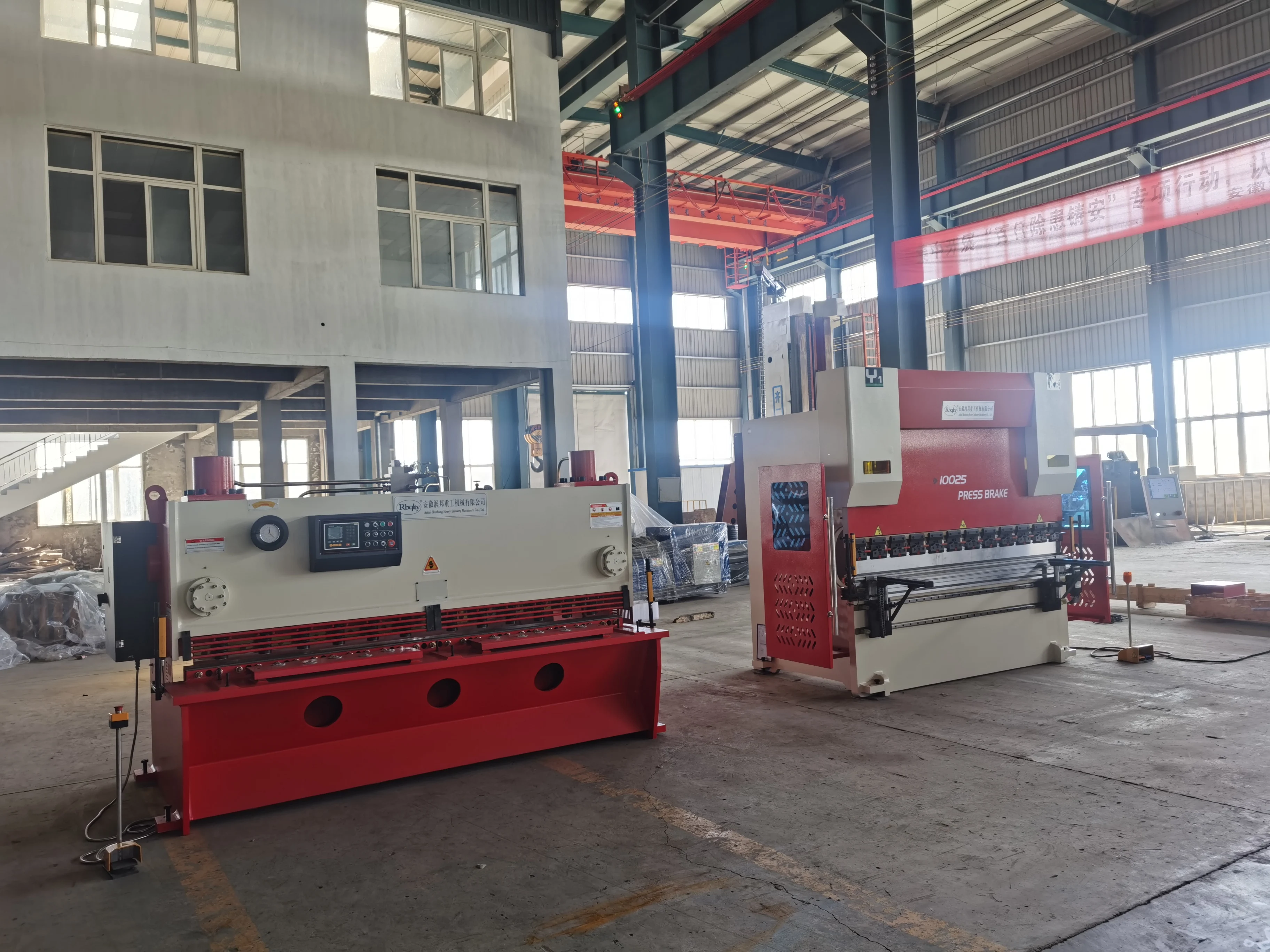  Китай Rbqlty 100T2500mm CNC гидравлический листогибочный пресс
