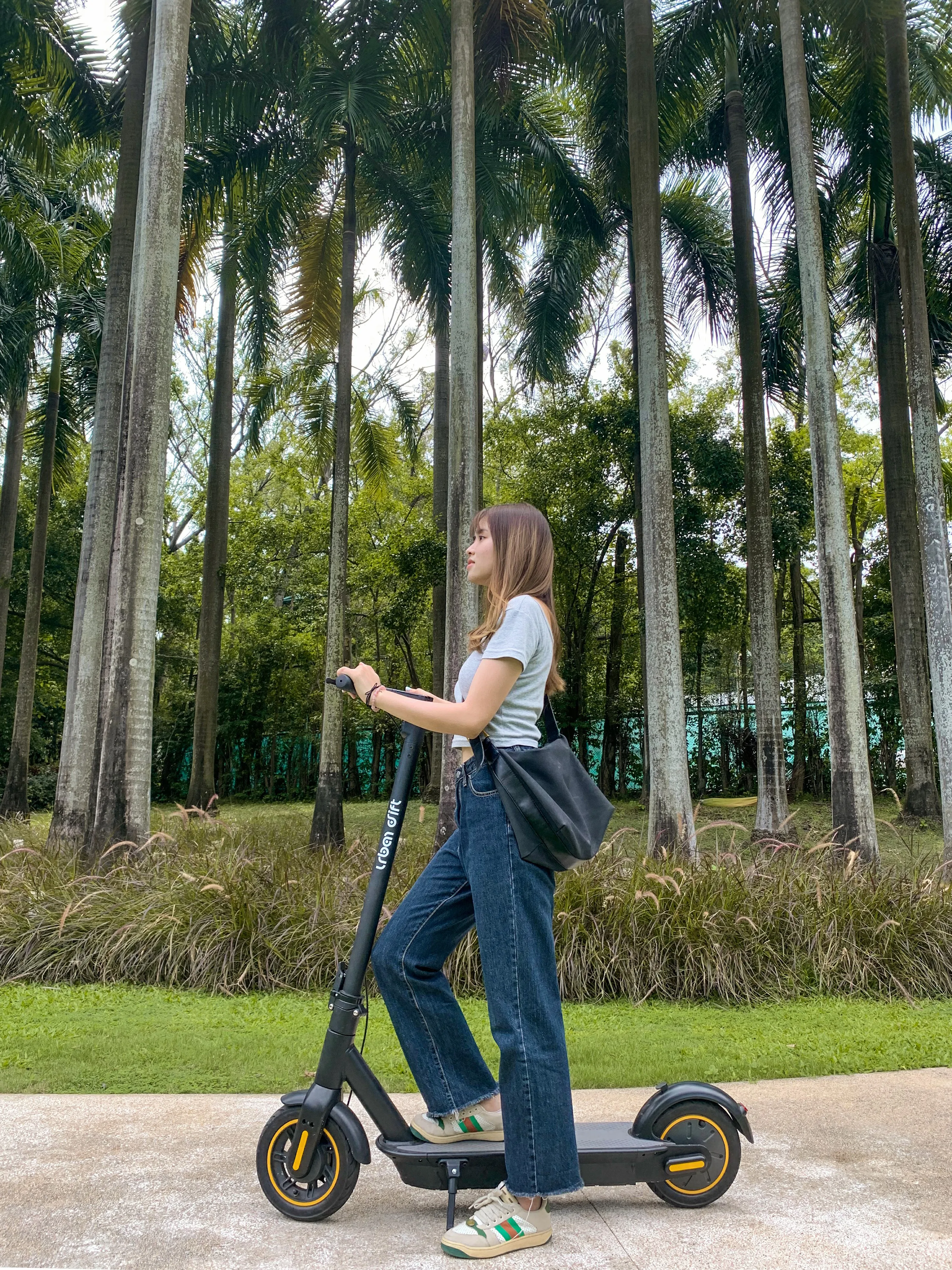 Drop Shipping 10inch Ninebot Max G30 Electric Scooter Eu Warehouse Cheap Fast Delivery 350w Electric Scooter For Adults