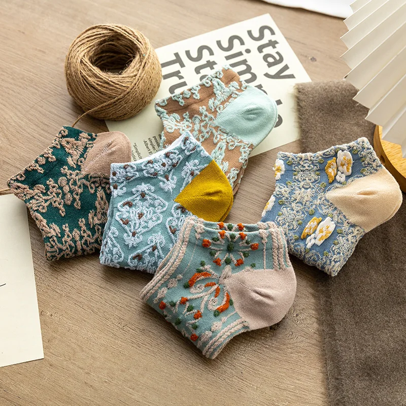 Socks for women, retro British style floral personality low-cut socks
