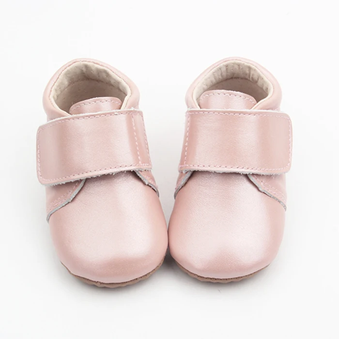 Wholesale Cute Newborn Pre Walker Anti Slip Light Leather Baby Casual Shoes