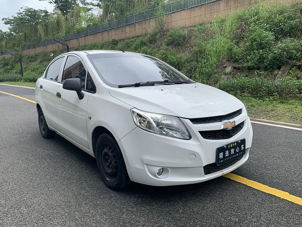 Chevrolet Sail подержанные автомобили три коробки 1.4L механическая коробка передач FWD SAIL Подержанный топливный автомобиль