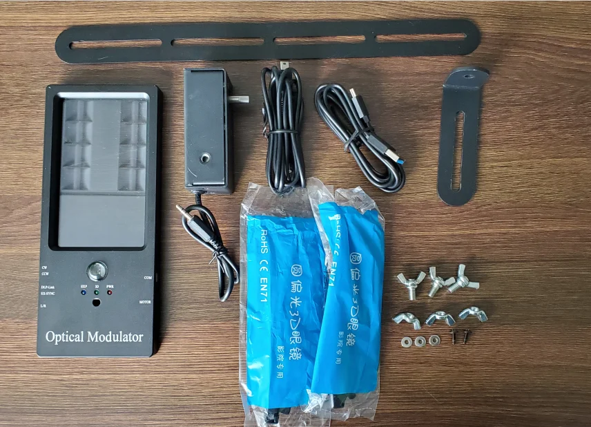 Watching 3D Movie at Home 3D Passive Modulator Mini Cinema