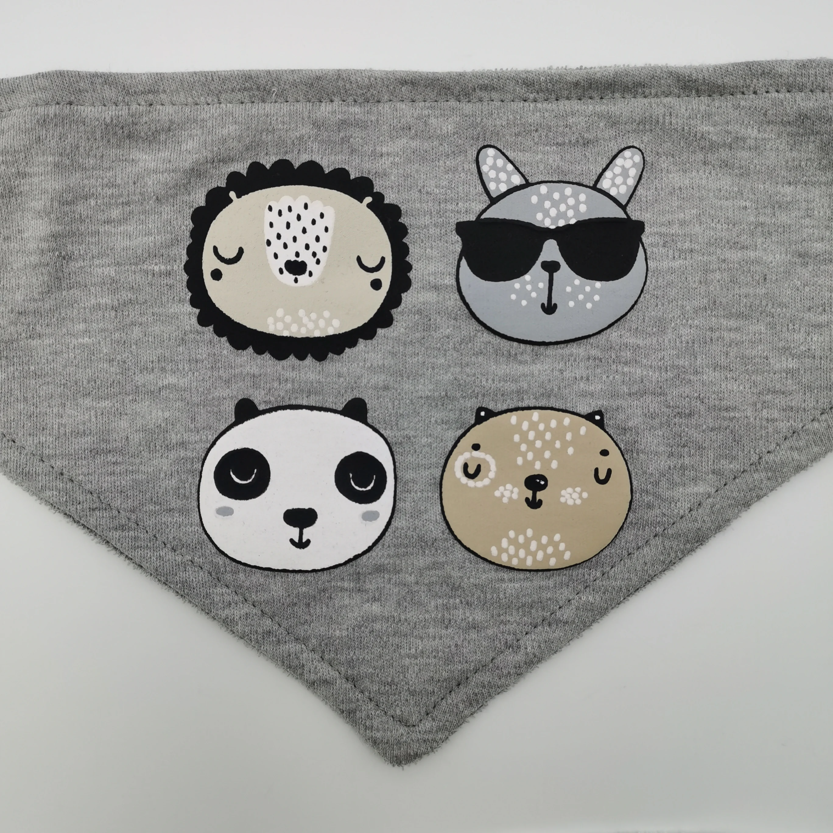 Baby Bibs Textile Triangular Bibs With Customized Pattern