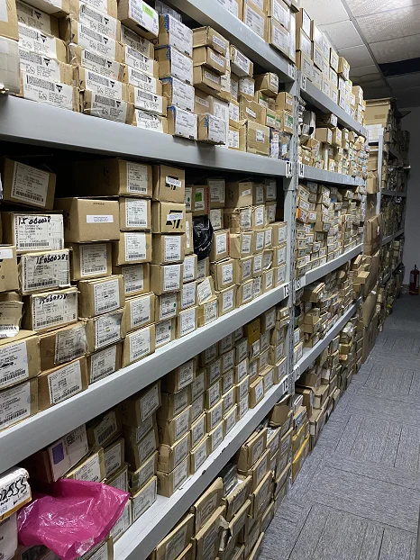 Чип IC SRGZS J4125 электронные компоненты абсолютно новые оригинальные в наличии