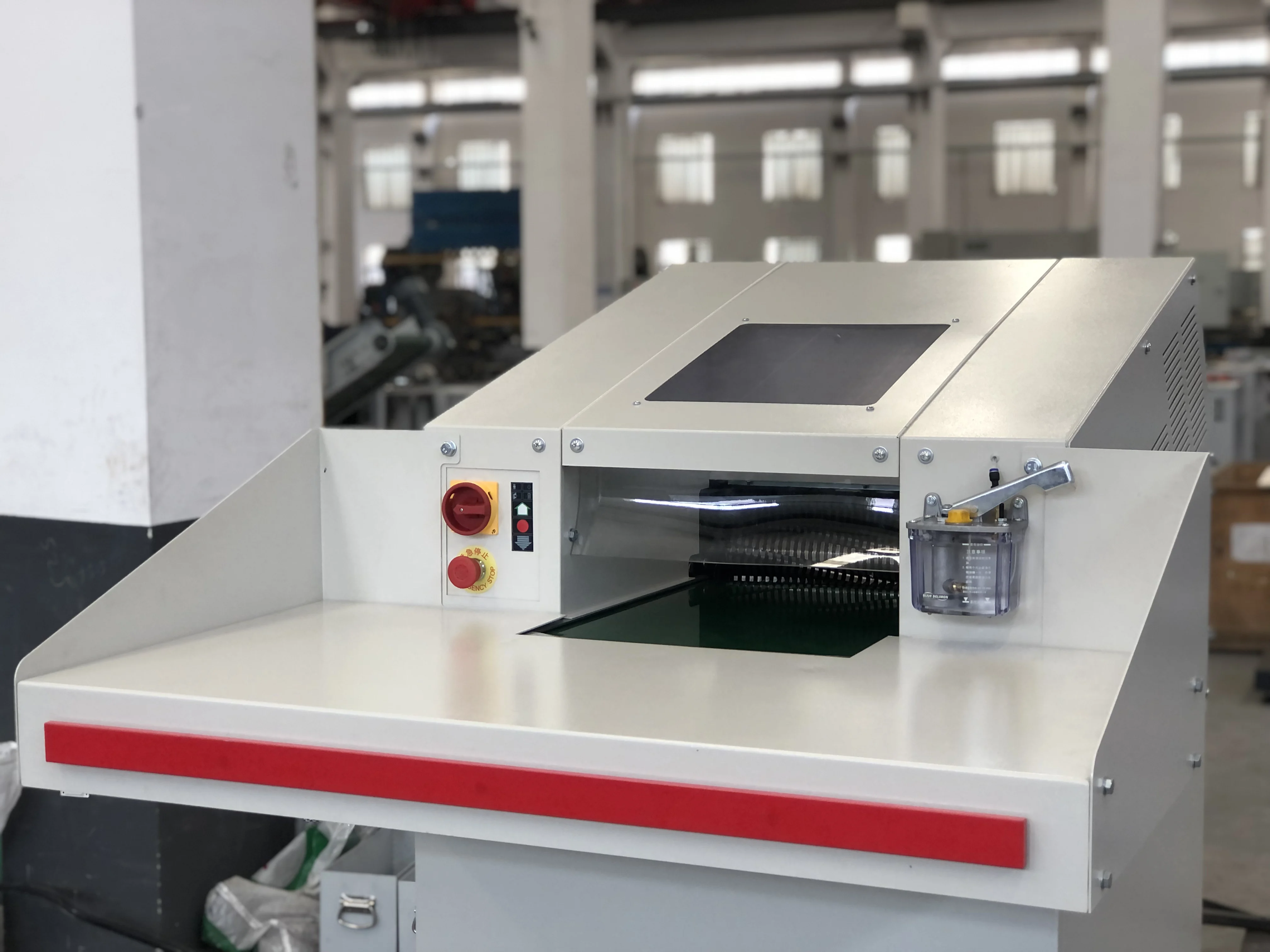 Cardboard Recycling Machine/Carton Shredder/Cardboard Shredder